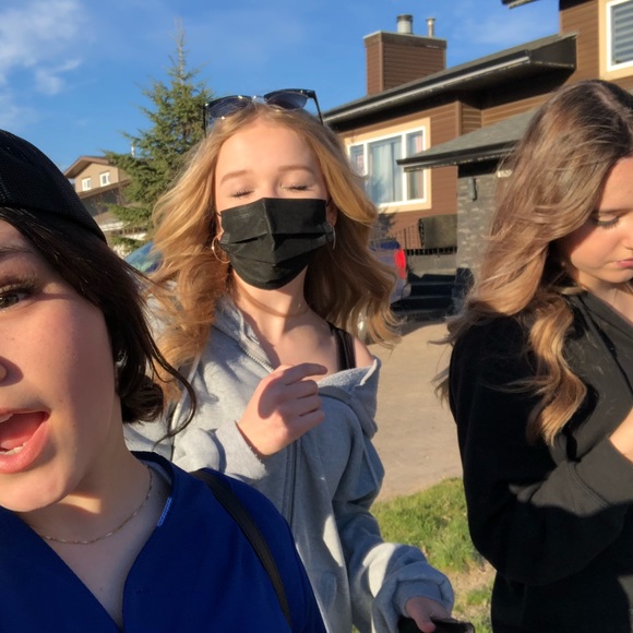 Meet your Posher, Chloe - Picture 1 of 1